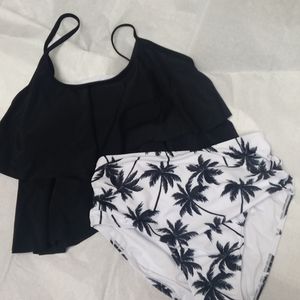 Women's tankini and matching bottom. Brand new.